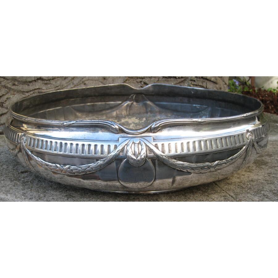 Cache pot en métal armoirié style Louis XVI