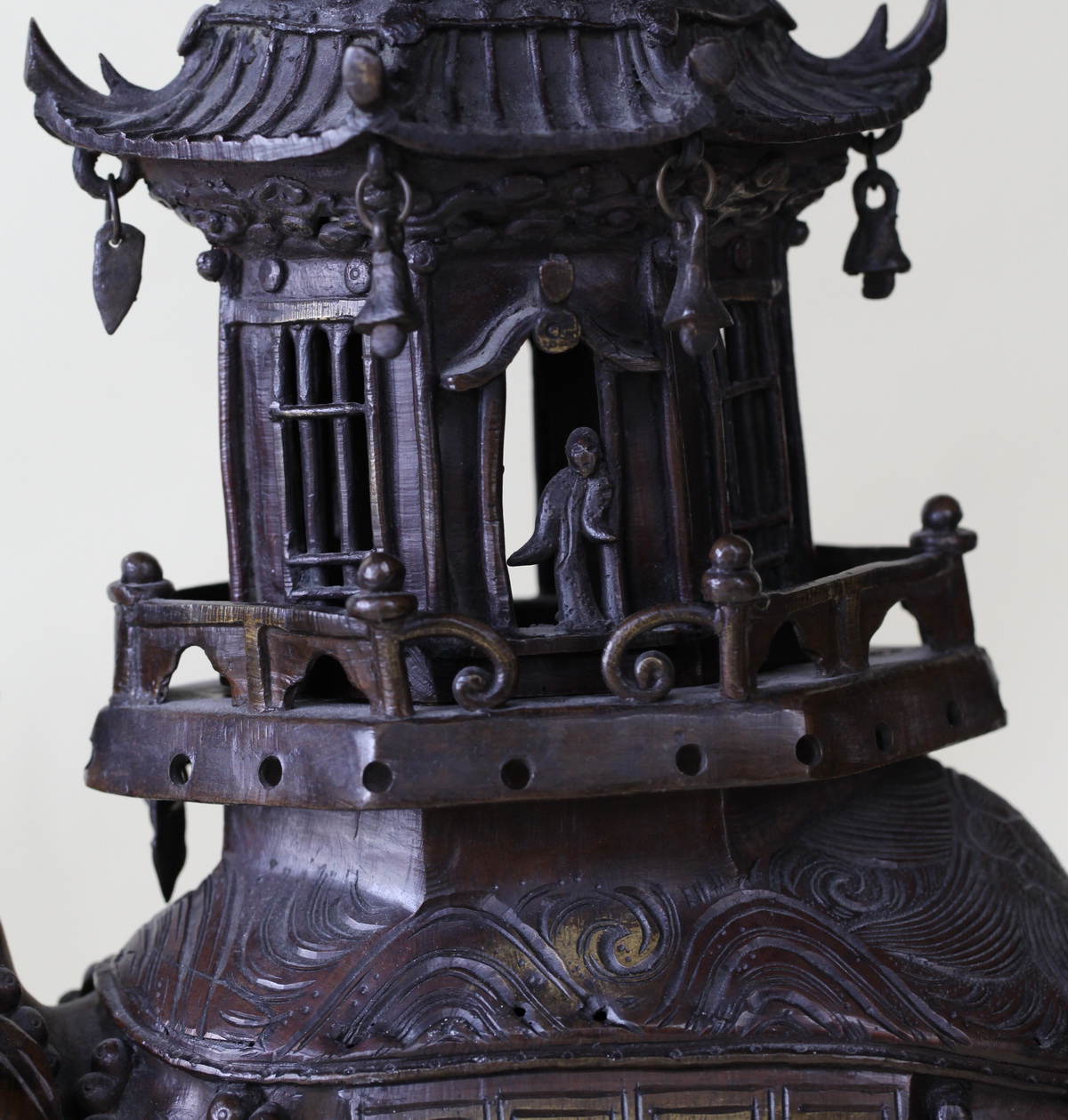 Bronze perfume burner  China XIX