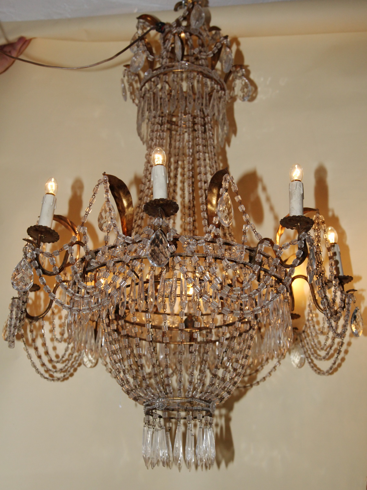 CHANDELIER CIRCA 1920