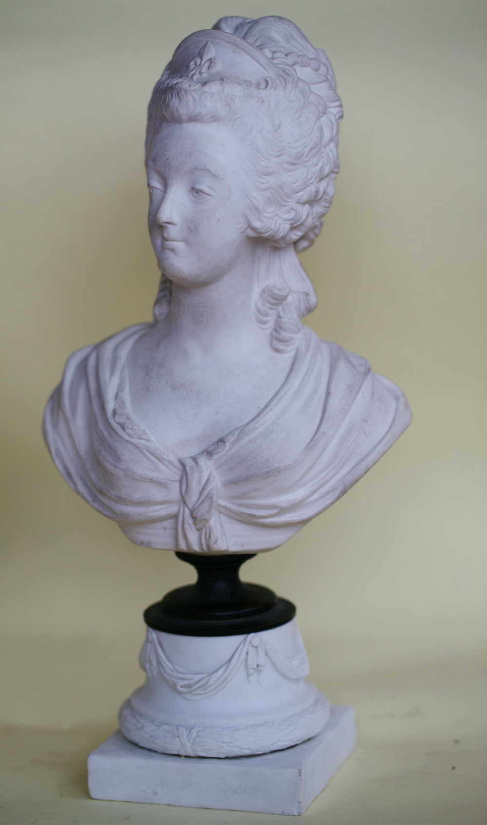 Porcelain biscuit Louis XVI and Marie Antoinette