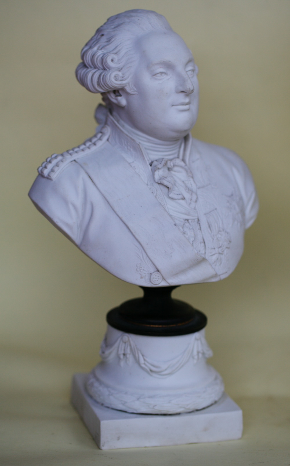Porcelain biscuit Louis XVI and Marie Antoinette