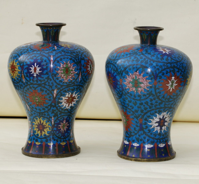 Paire de vases cloisonnés Chine XIX