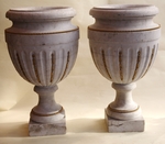 Paire de vases en marbre