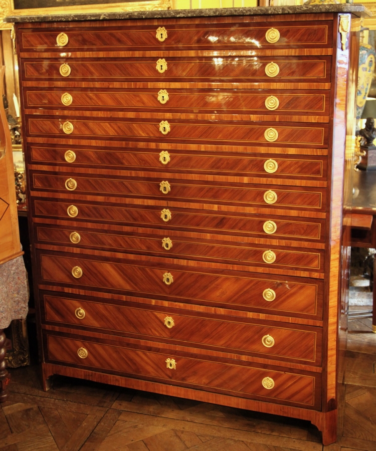 Architect furniture at the end of XVIII