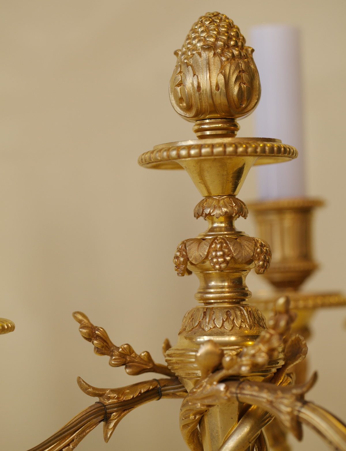Paire de candélabres style Louis XVI circa 1880