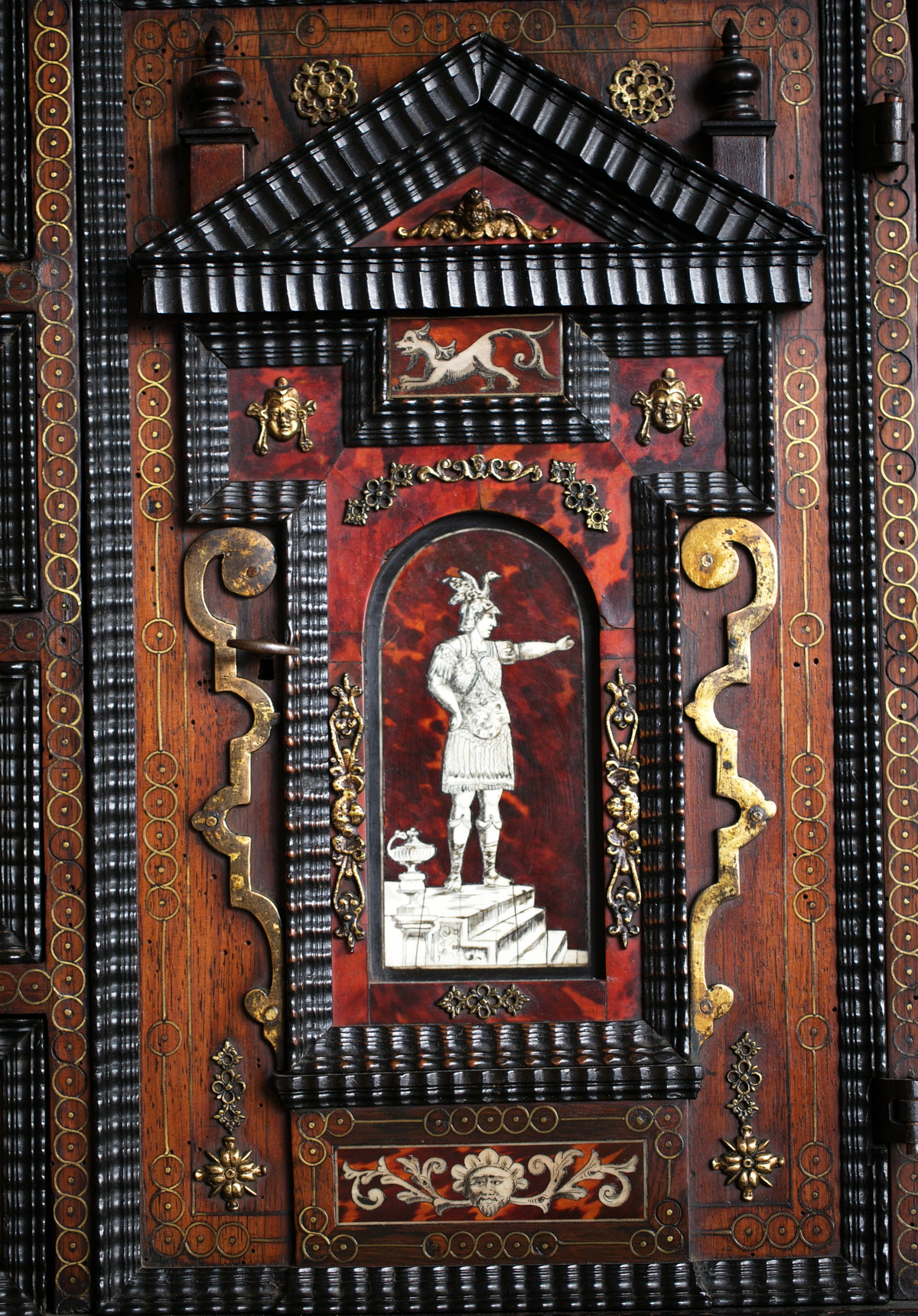 Cabinet  époque XVII