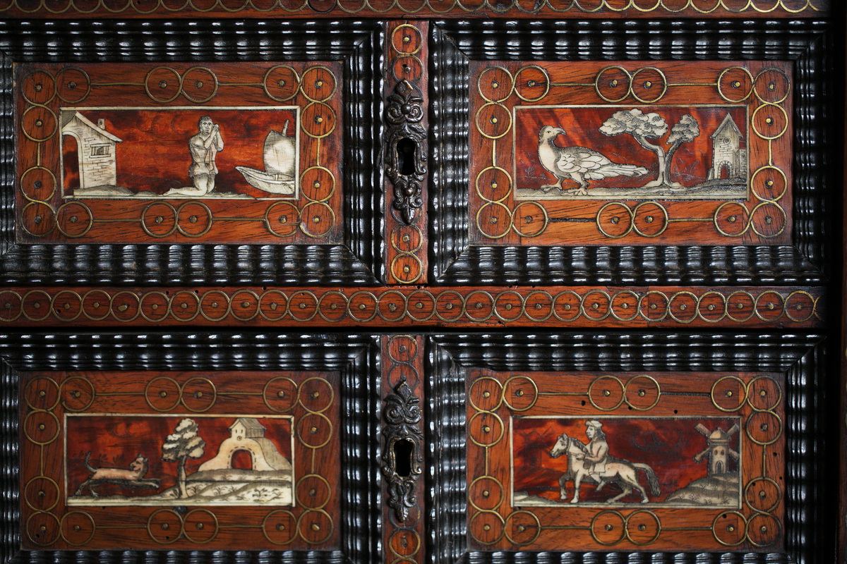 Cabinet  époque XVII