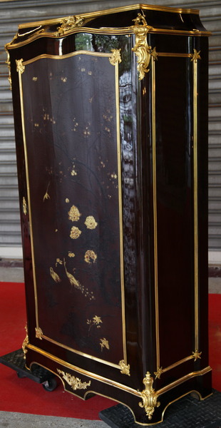 Cupboard in doucine N.III