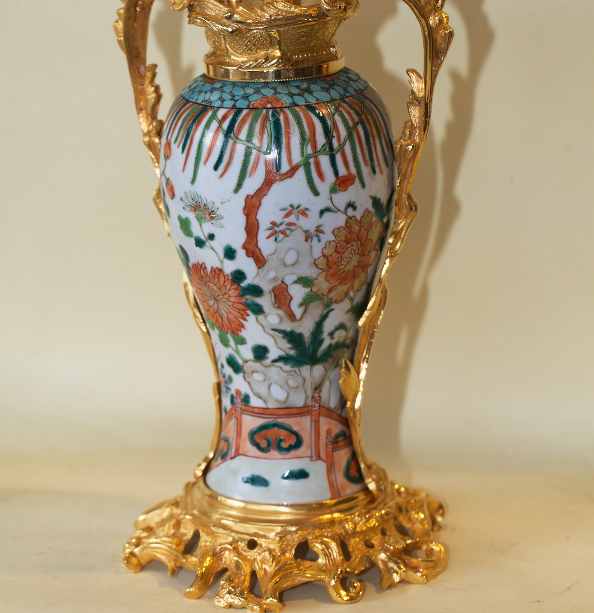 paire de candélabres porcelaine et bronze N.III