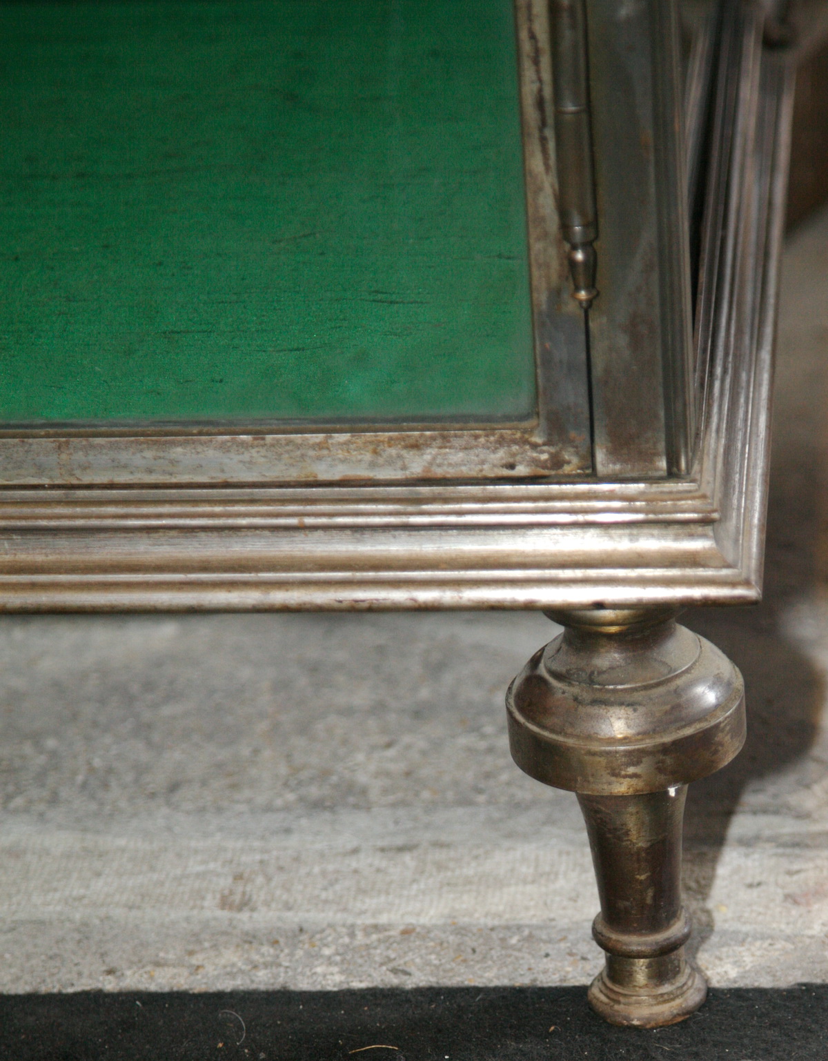 Pair Showcase 1900