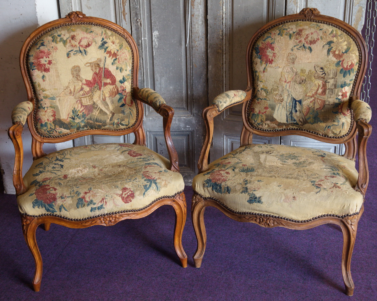 suite de 4 fauteuils à la Reine époque Louis XV