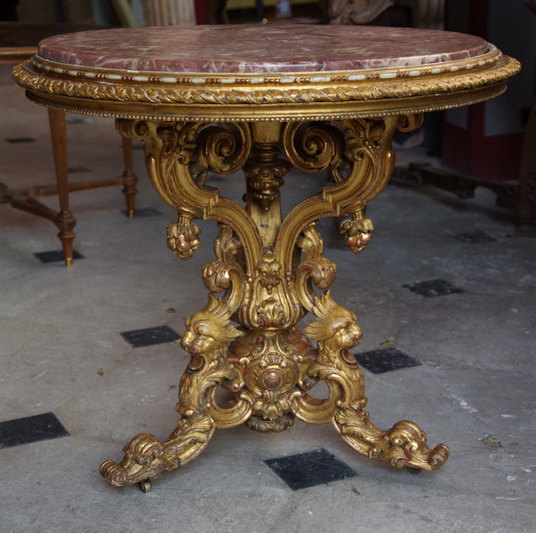 Guéridon en bois doré Angleterre circa 1830