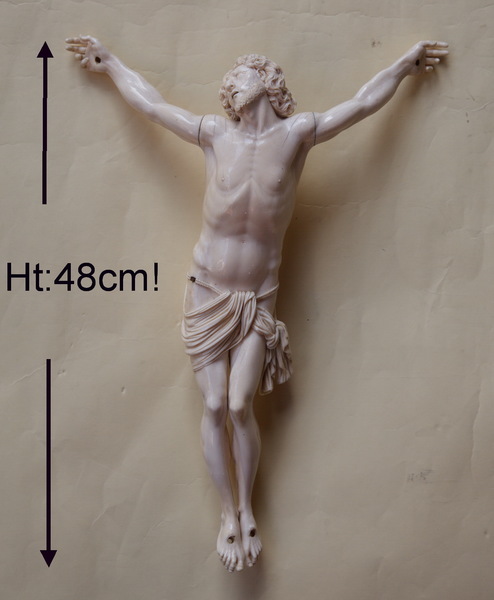Christ en ivoire XVII ème