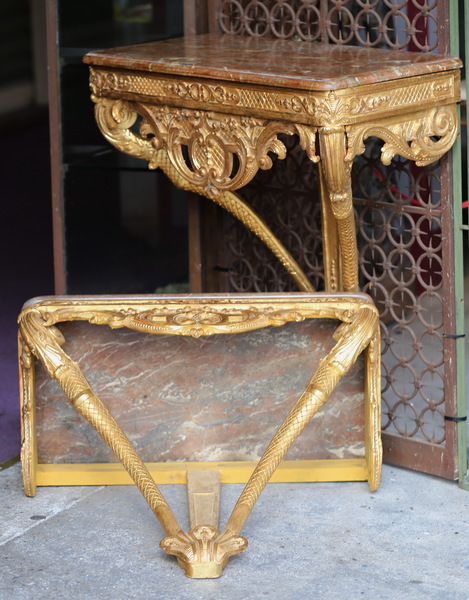 Paire de consoles d"e;appliques Régence