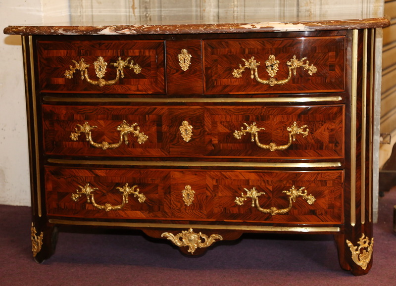 Commode époque Régence