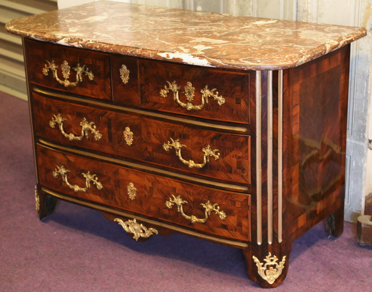 Commode époque Régence