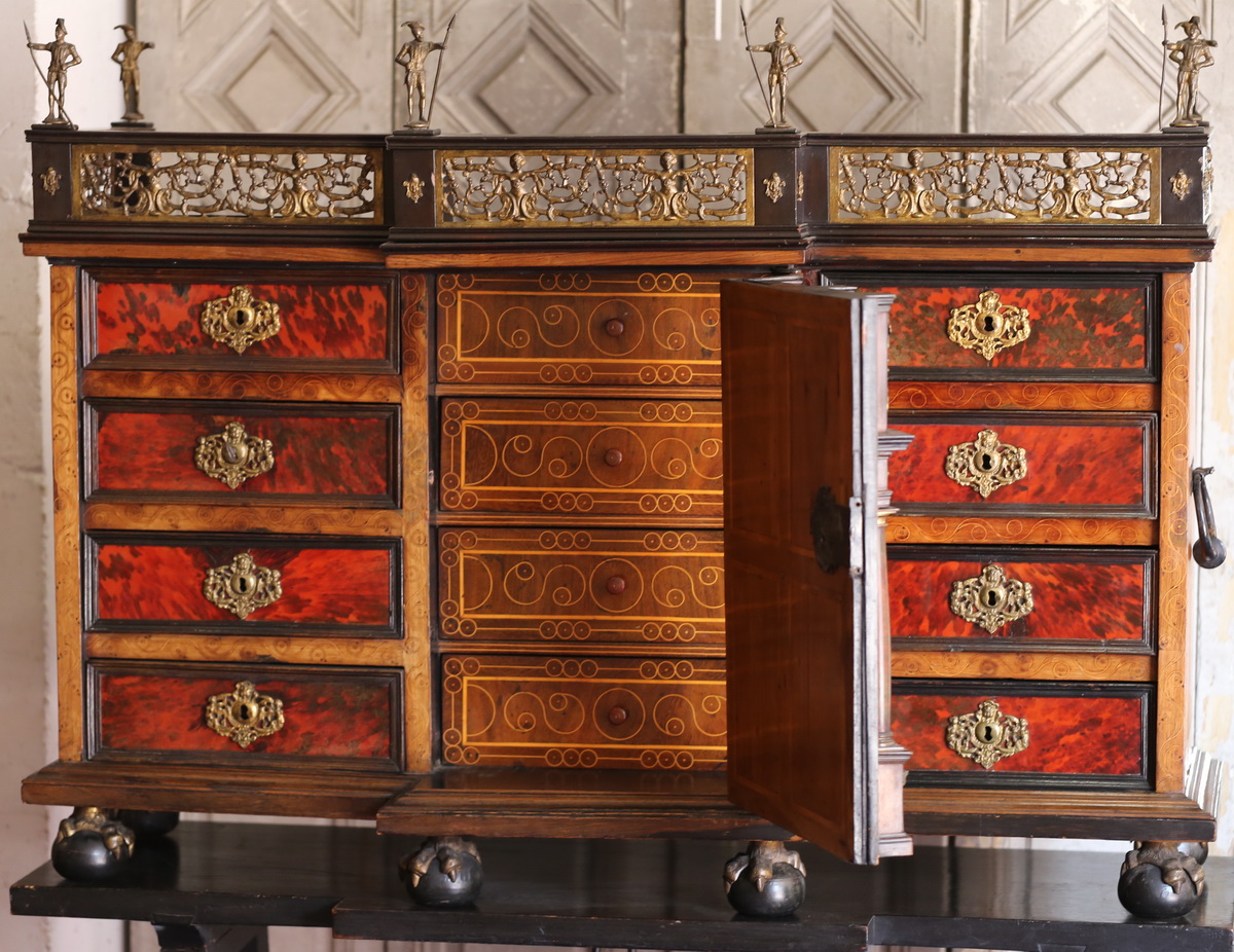Cabinet Flamand du XVII