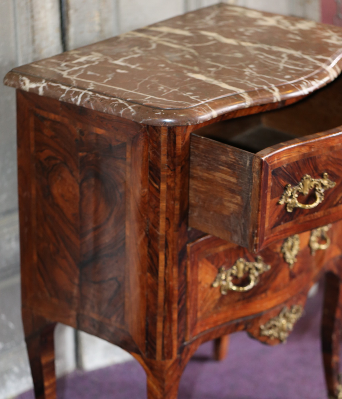 Commode XVIII