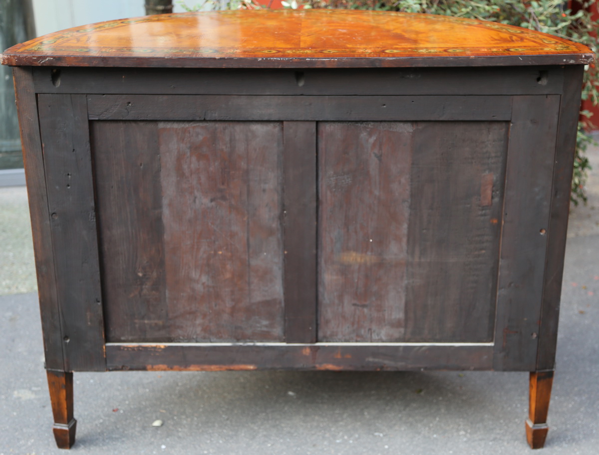 Commode demi lune fin de l'époque Victorienne