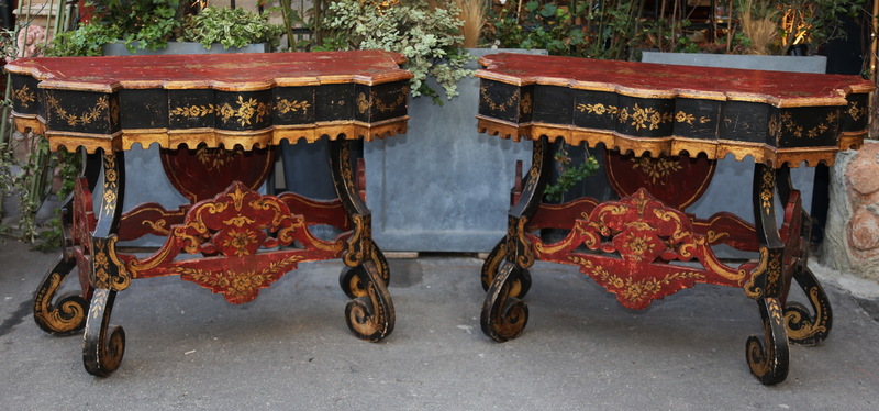 Paire de consoles Autriche XIXème