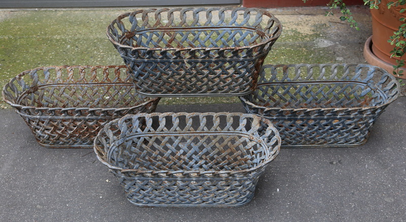 Jardinières en fonte XXème