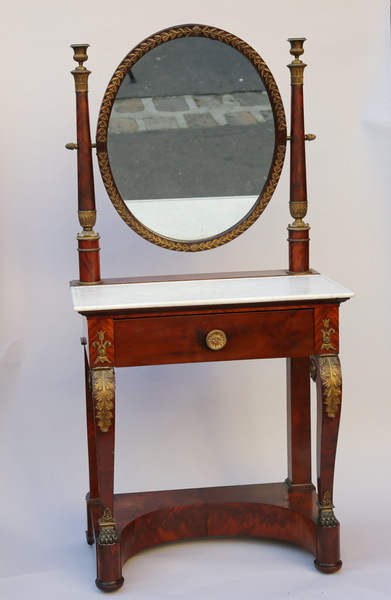 Coiffeuse époque empire.