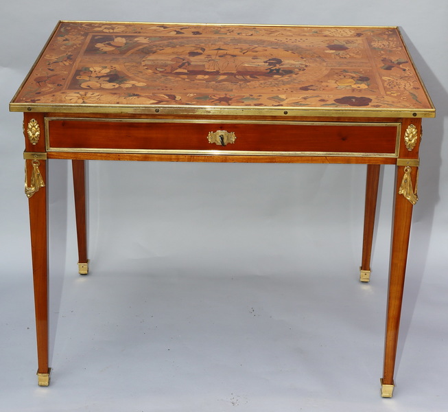 Table de salon style Louis XVI circa 1880