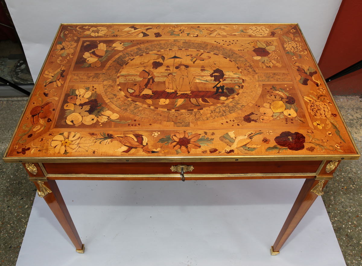Table de salon style Louis XVI circa 1880