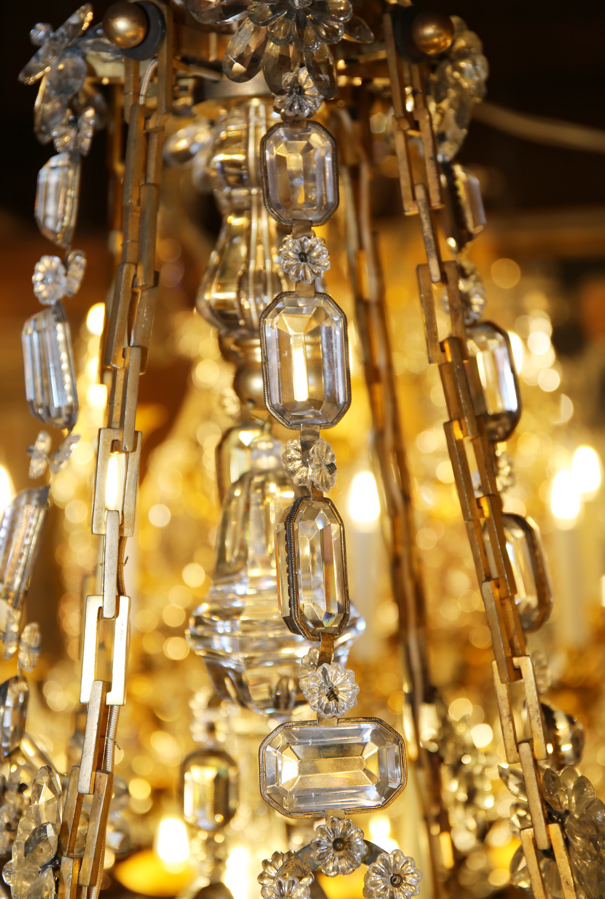 Lustre de style Louis XVI début XXème