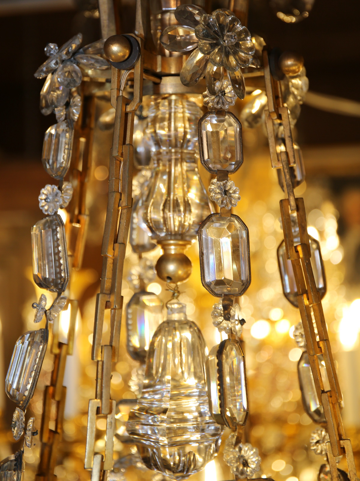 Lustre de style Louis XVI début XXème