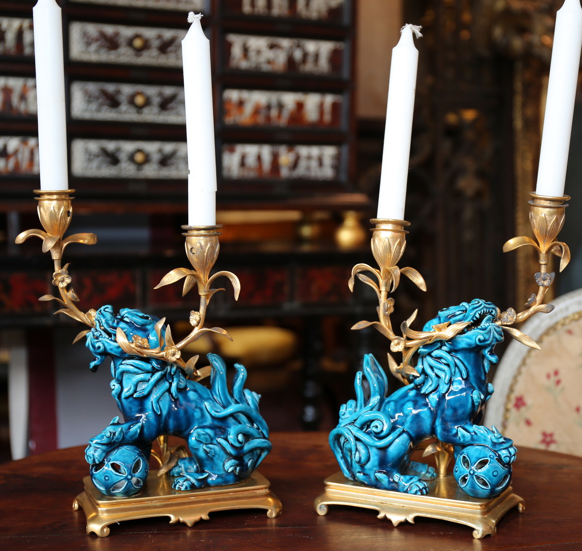 Paire de bougoirs XIX