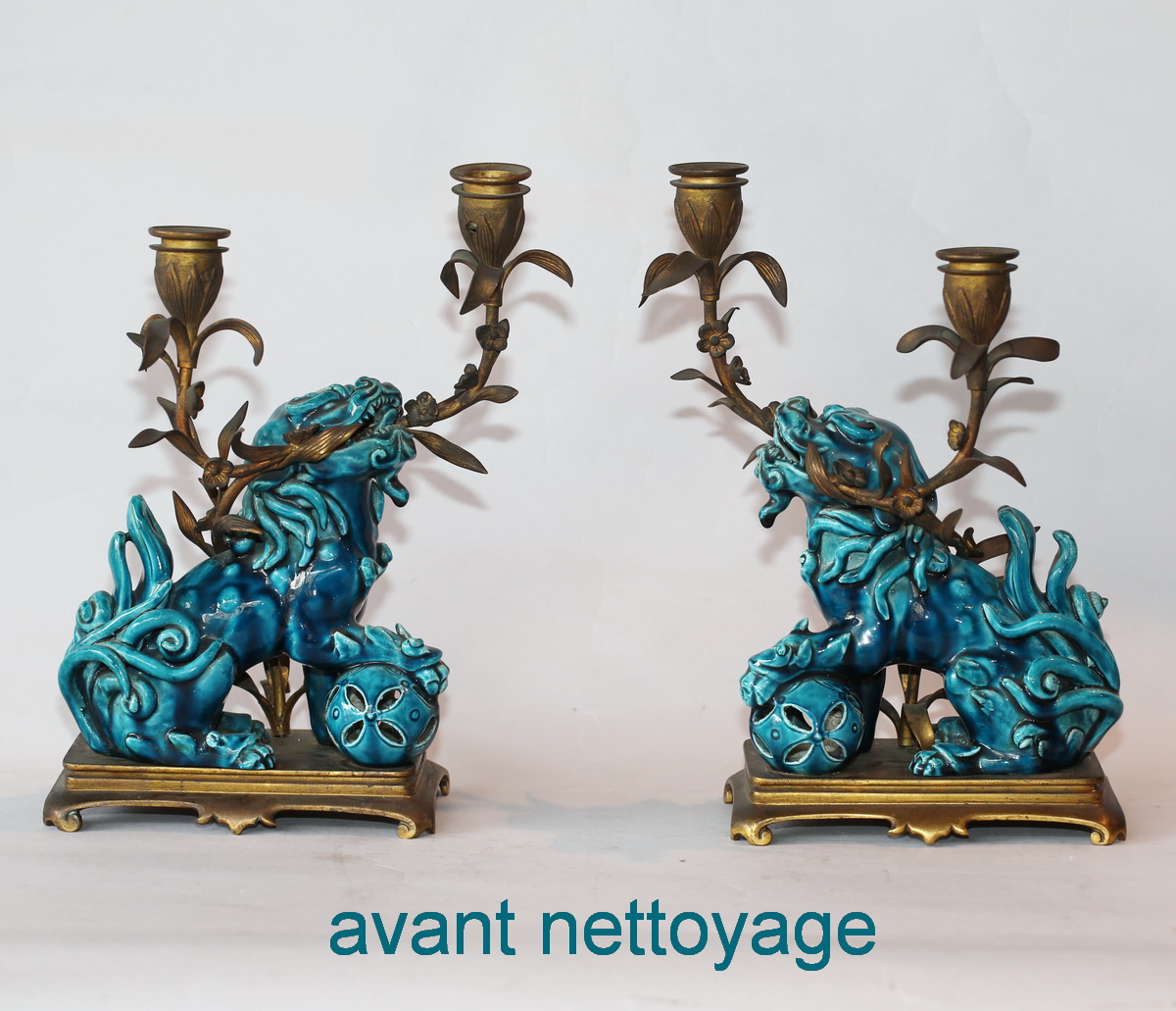 Paire de bougoirs XIX