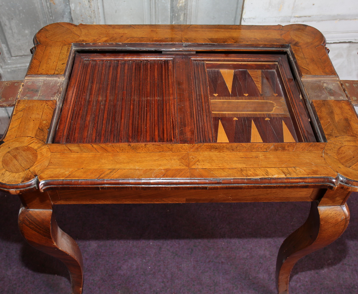 Table à jeu Suisse XVIII