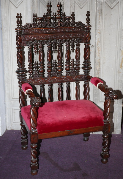 Portuguese armchair end XVIII