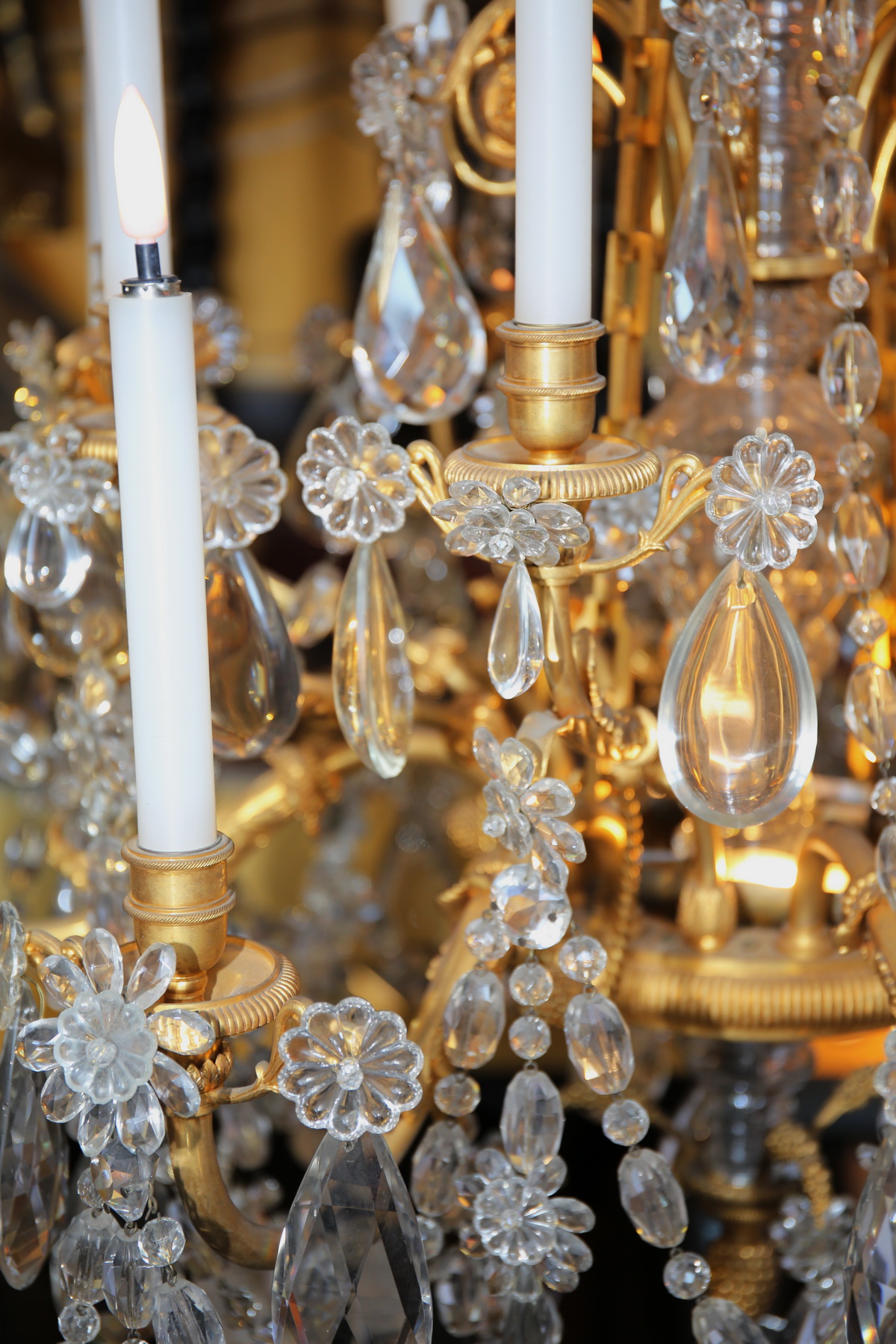 Lustre de style Louis XVI début XXème