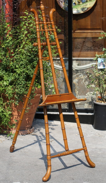 Chevalet de présentation bois imitant Bambou