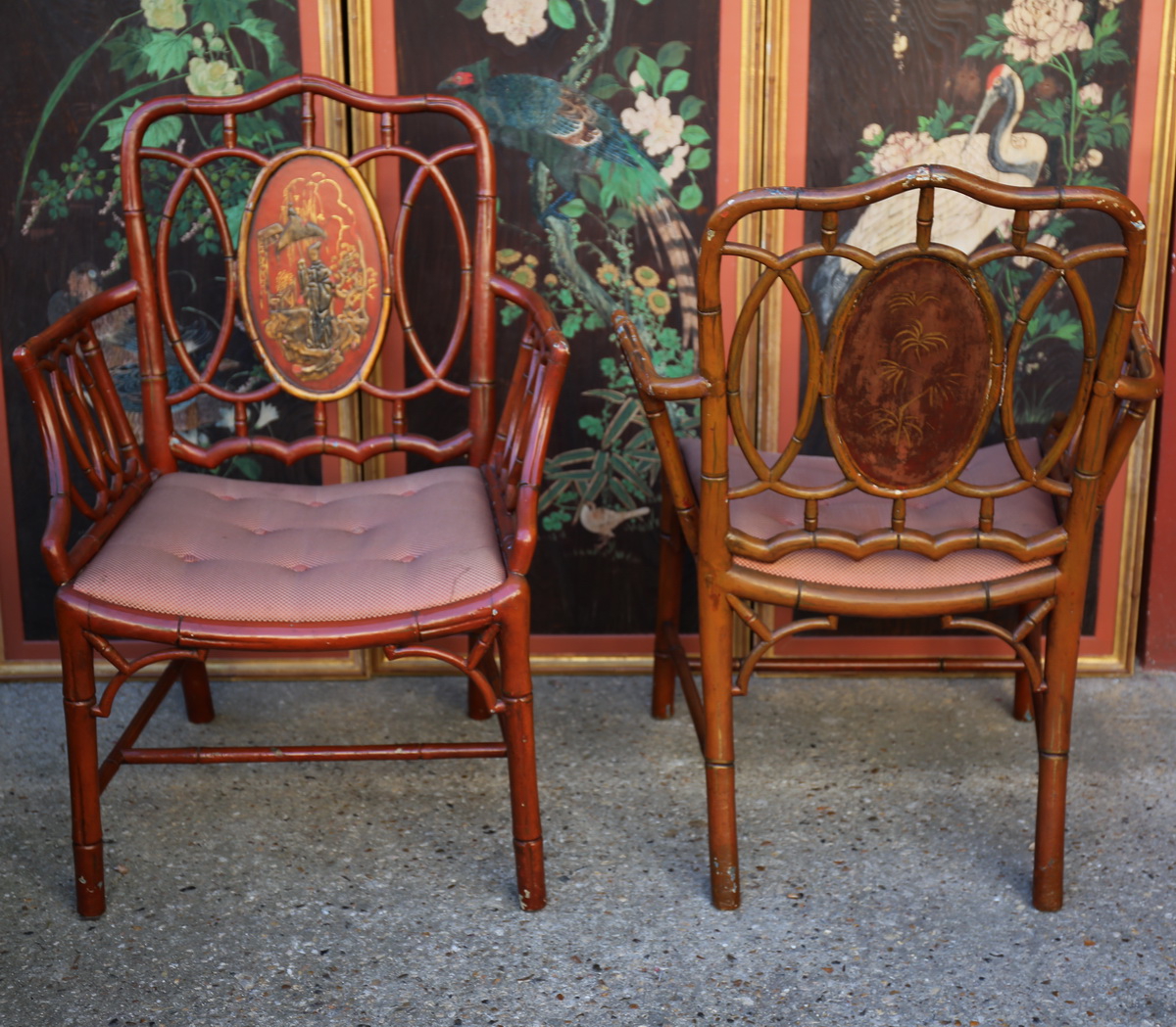 Paire de fauteuils style chinois circa 1880
