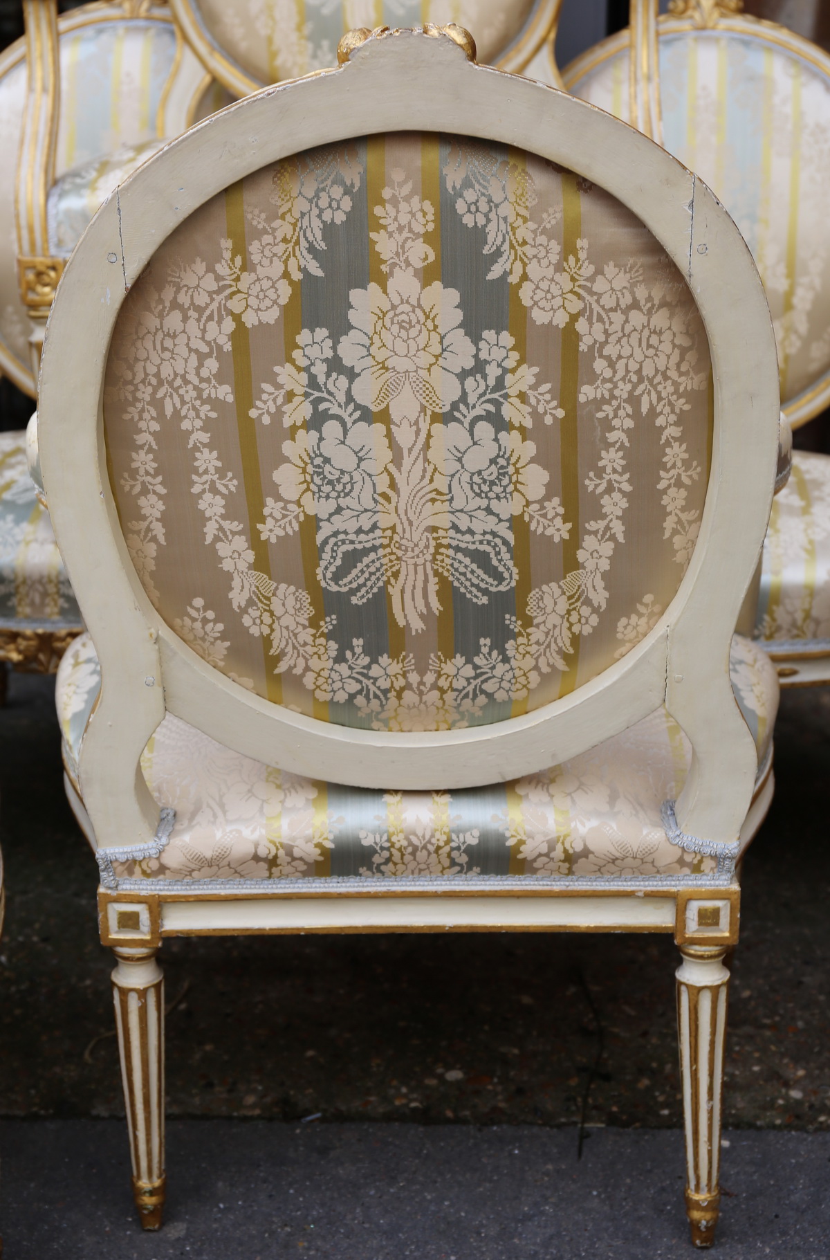 Suite de 6 fauteuils époque XVIII