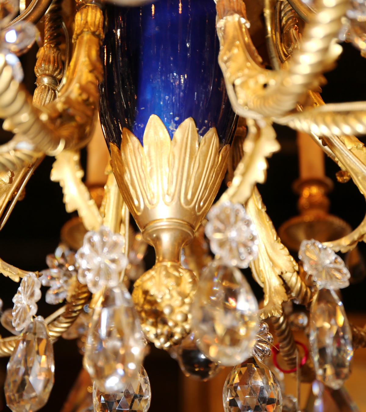 Lustre 18 lumières style Louis XVI début XXème