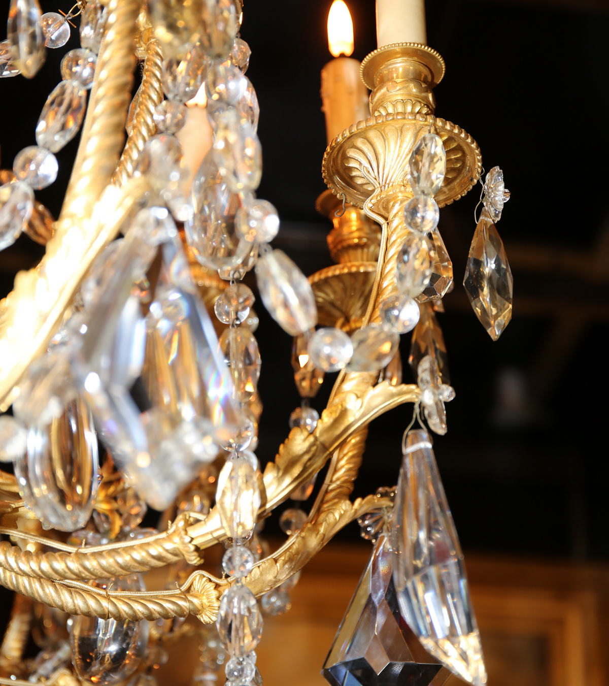 Lustre 18 lumières style Louis XVI début XXème