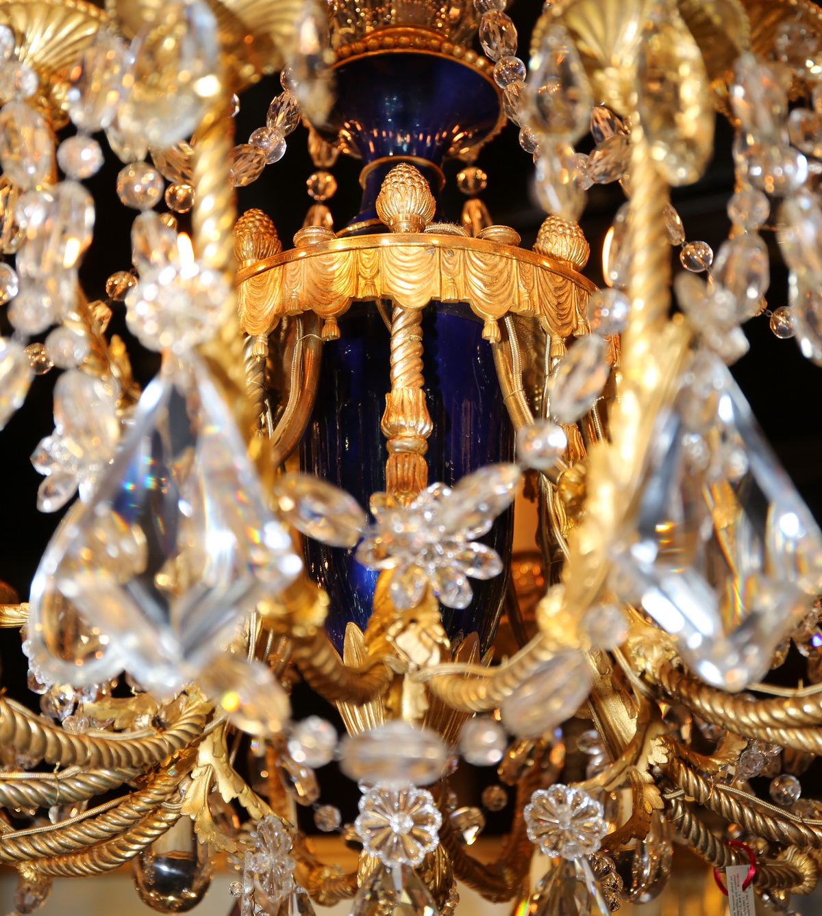 Lustre 18 lumières style Louis XVI début XXème