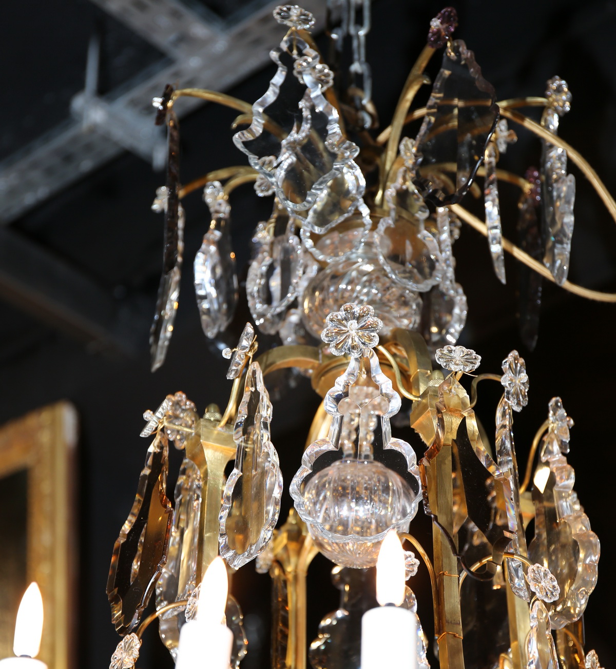 Chandelier cage beginning XX (Baccarat)