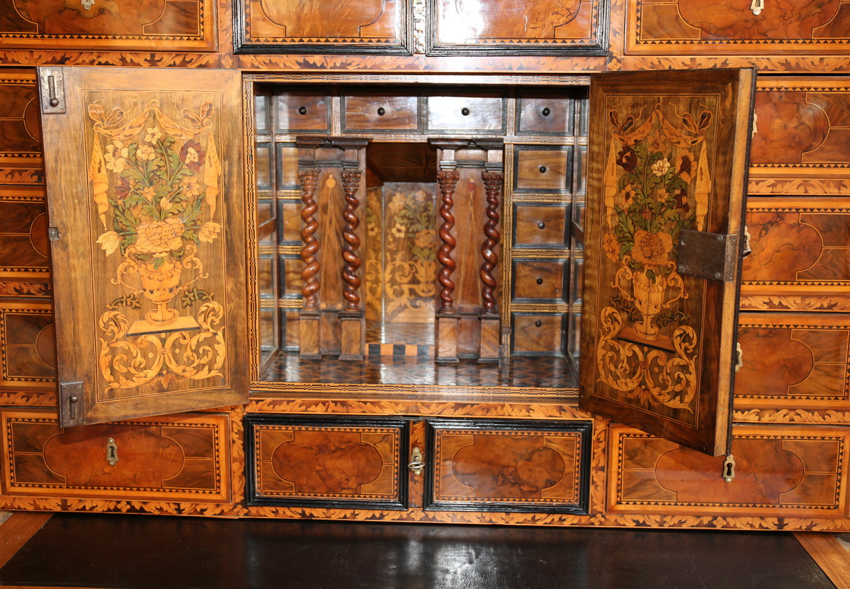 Armoire cabinet, Grenoble XVIIème