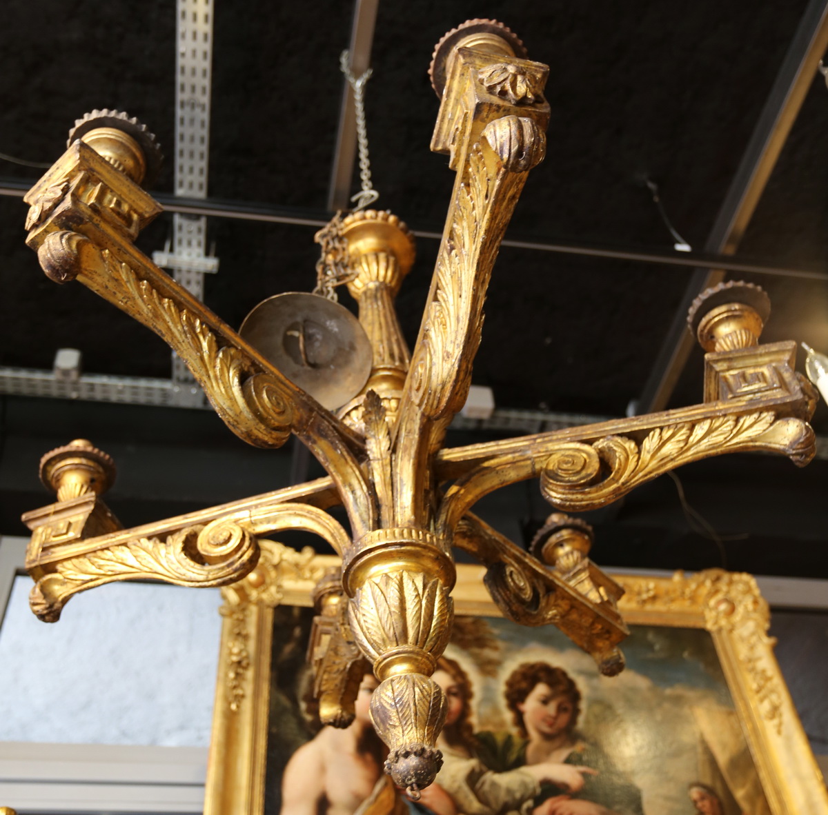 Lustre en bois doré, Italie fin XVIIIème