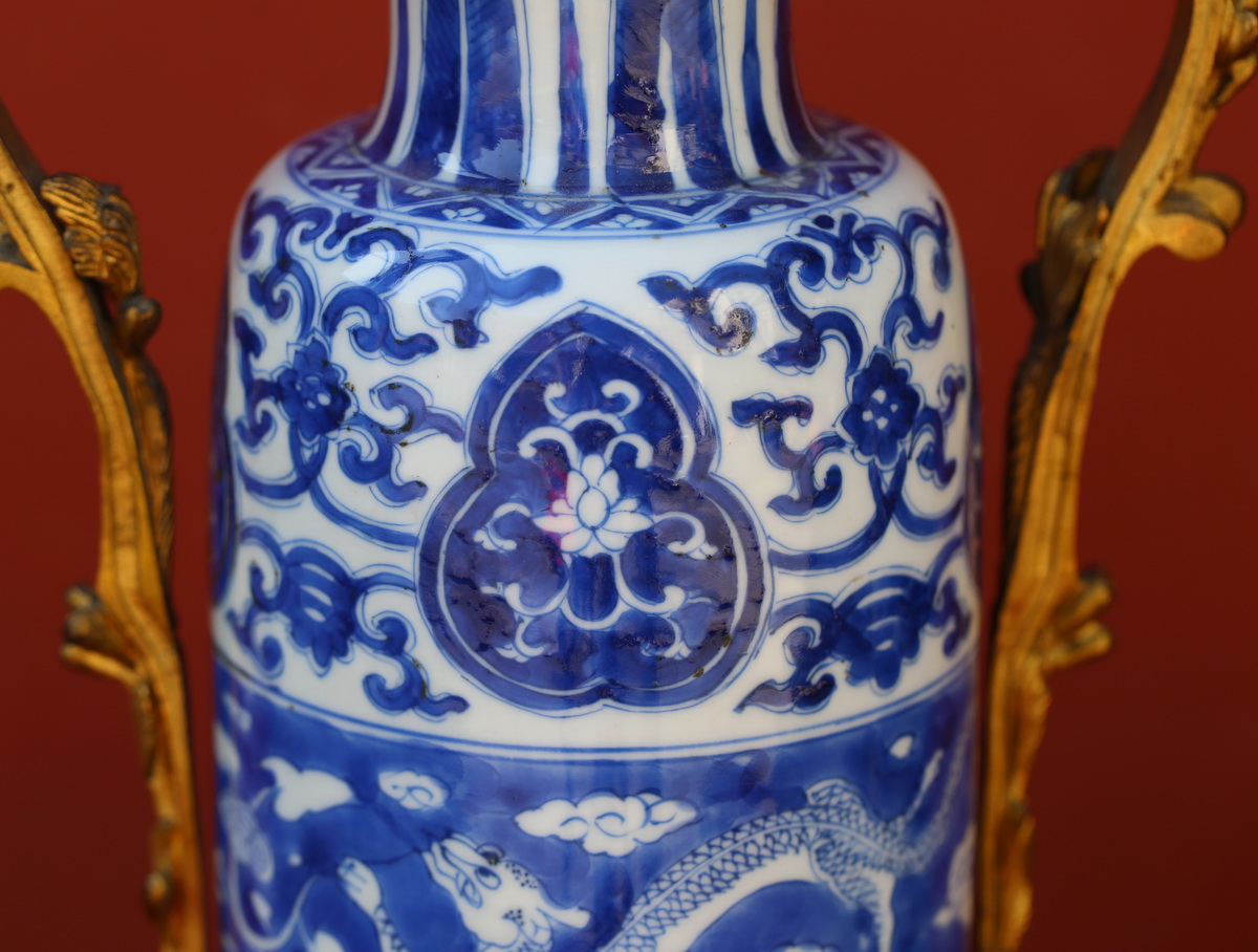 Paire de vases Chine XVIII, monture bronze XIX