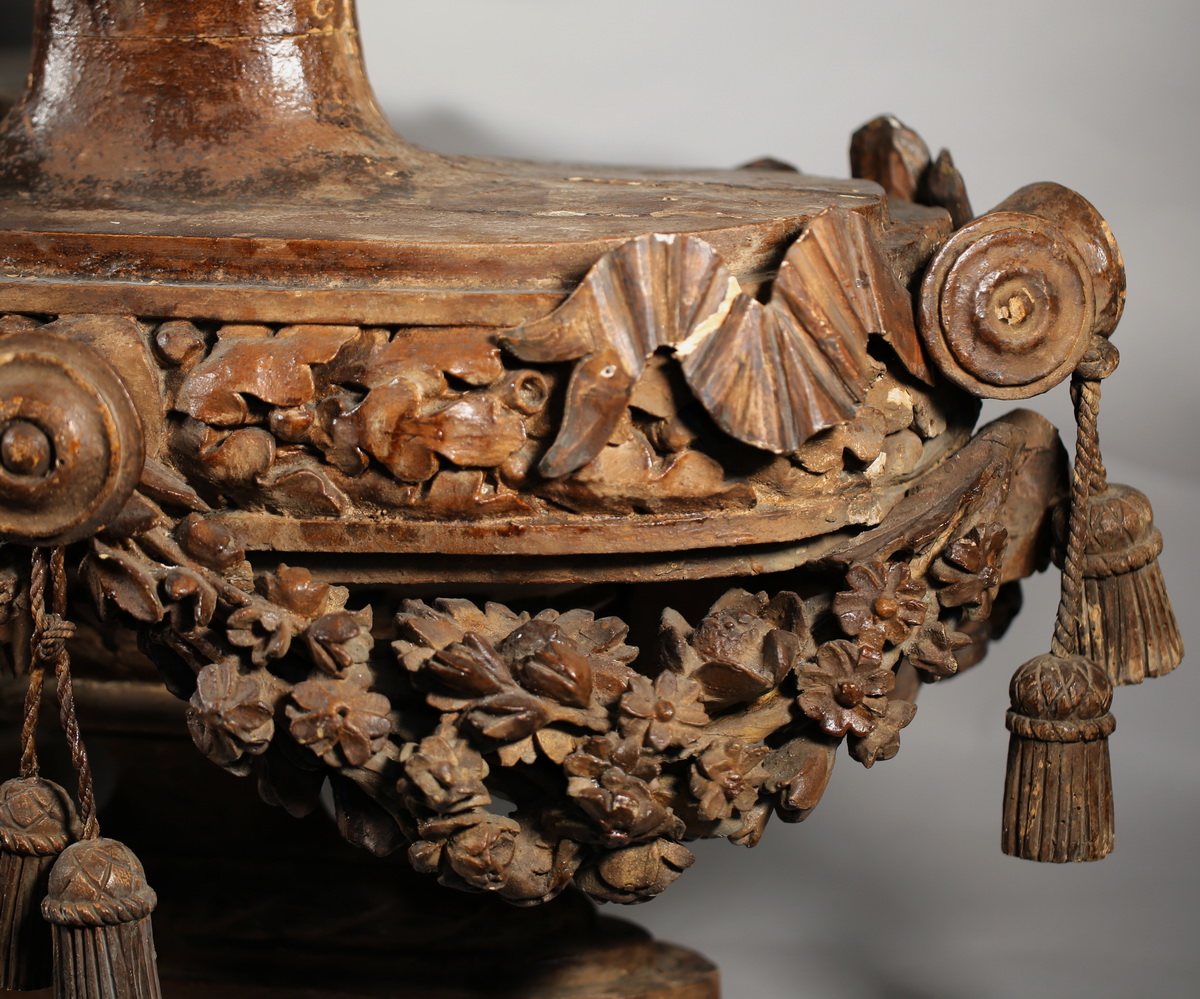 Paire de vases d'ornement époque Louis XVI