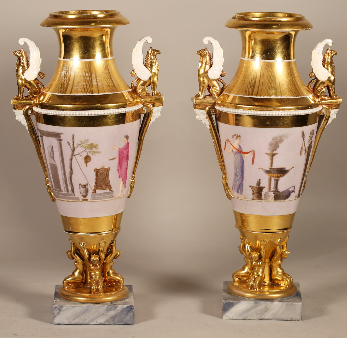 Paris époque Empire, paire de vases.