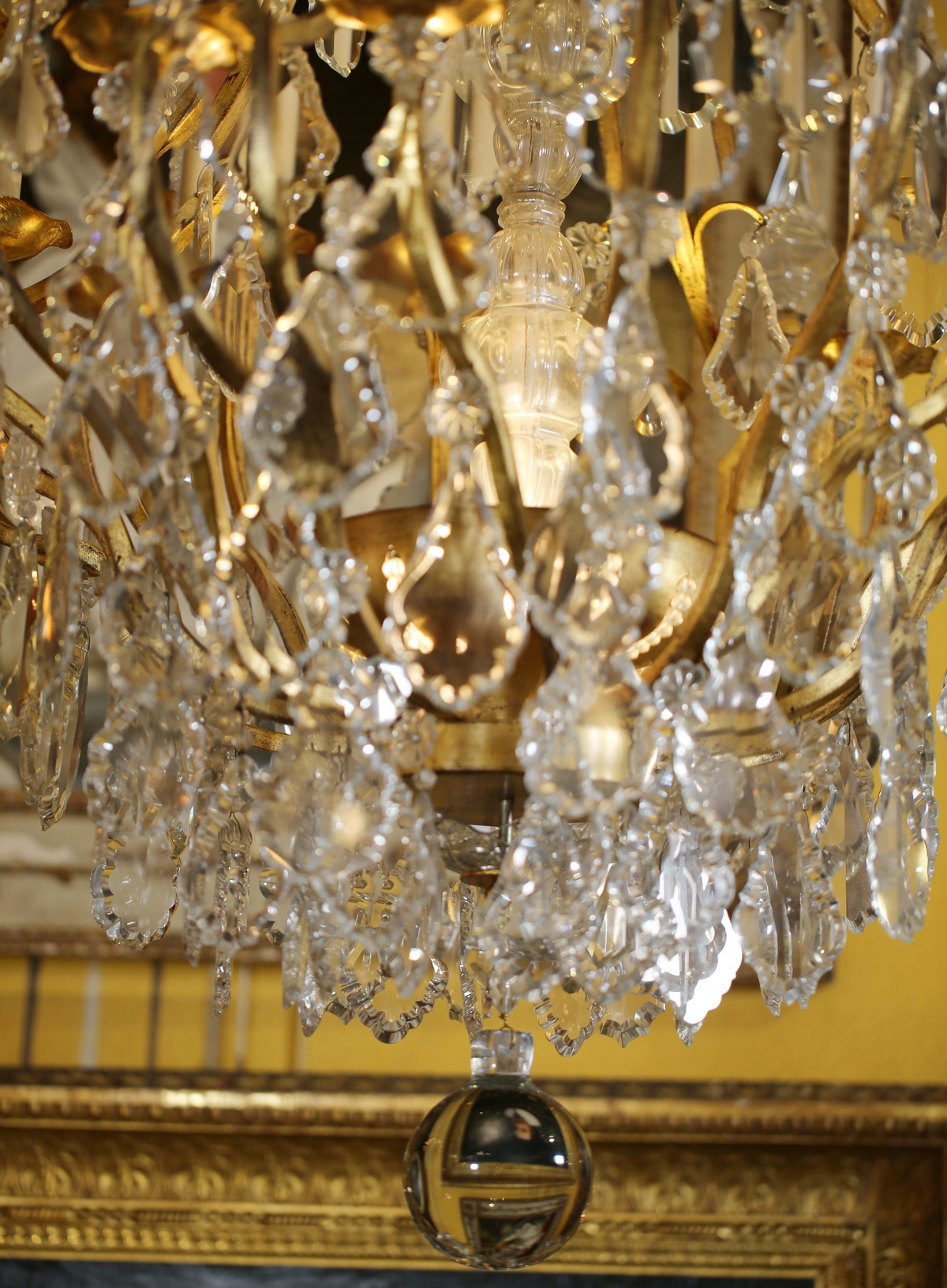 Maison Bagues Louis XV style cage chandelier.