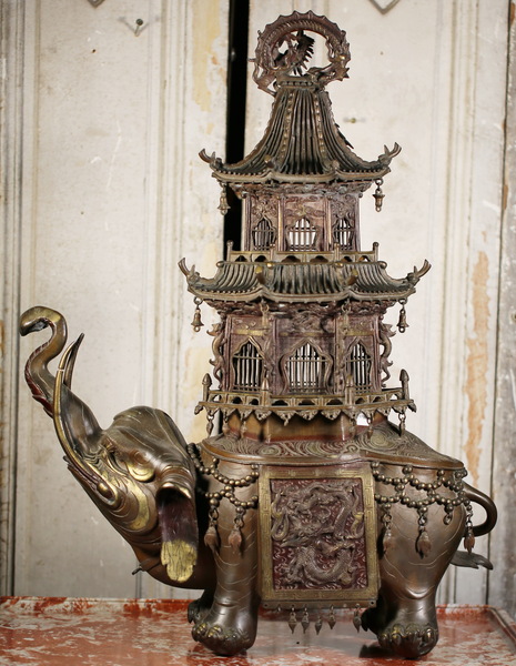 Japon fin du XIXème, brûle parfum.