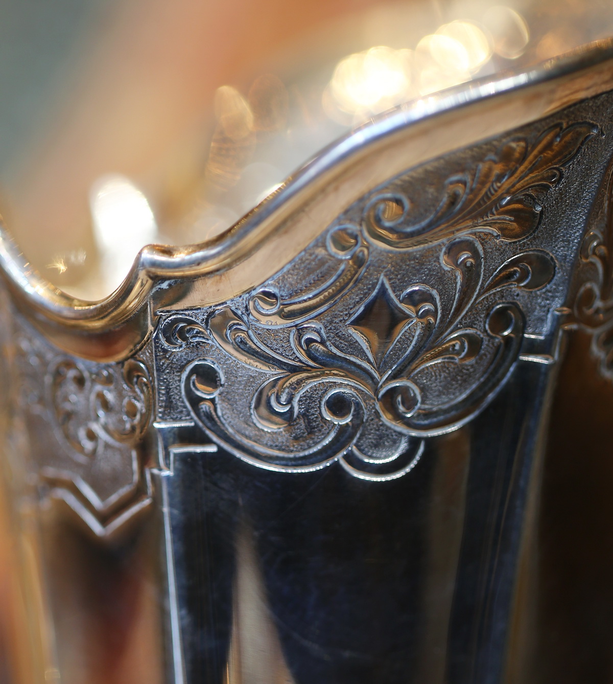 Aiguière casque style Louis XIV argent.